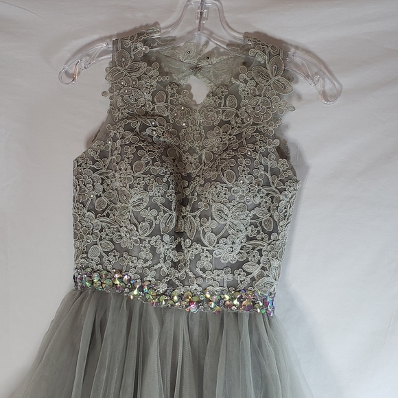 RHINESTONE  GREY PARTY DRESS!! - Picture 4 of 8